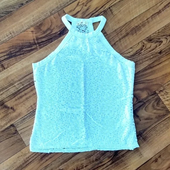 Hollister white lace eyelet top - Picture 2 of 8